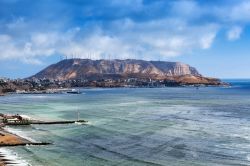 La costa di Lima (Perù) si affaccia sull'Oceano ...