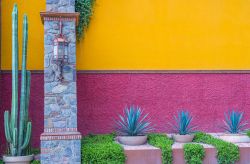 Dettagli architettonici nel centro di San Miguel de Allende, Messico. Dal 2008, questa località fa parte del Patrimonio dell'Umanità dell'Unesco - © Kobby Dagan / ...