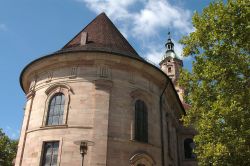 Dettaglio architettonico di una chiesa a Erlangen, Germania.
