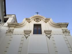 Dettaglio della Chiesa del Carmine a Pizzo Calabro, Calabria. Datata 1579, è la chiesa più antica di Pizzo. Al suo interno ospita affreschi e statue fra cui la Madonna del Carmine ...