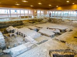 Il sito archeologico della “Domus del Chirurgo” risale alla seconda metà del II secolo d.C.  - © Malcangi Valentina / Shutterstock.com