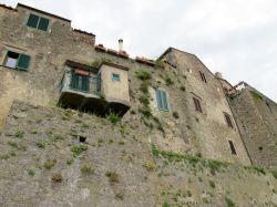 Edifici nel centro storico di Capalbio, Toscana, Italia - © cristalvi / Shutterstock.com