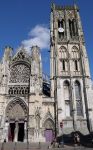 Facciata gotica della Cattedrale di Dieppe, dedicata a San Giacomo, e punto di inizo di uno dei cammini per Santiago.