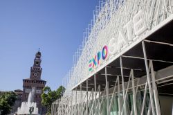 Expo Gate, davanti al Castello Sforzesco di Milano, ...