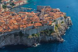 Foto della vecchia Dubrovnik dall'elicottero (Croazia).

