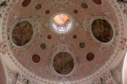 I dipinti della cupola nella cattedrale di Augusta, Germania - © Mariangela Cruz / Shutterstock.com