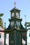 Il Berkeley Memorial Clock a St. Kitts, Indie Occidentali. E' stato costruito in onore di Thomas B.H. Berkeley, ex presidente del Consiglio Generale legislativo nel 1880. Si presenta con ...