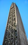 Il campanile moderno dell'Abbazia di Santa Croce a Saint-Lo (Francia).
