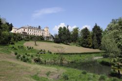 Il Castel dal Pozzo a Oleggio Castello, Lago Maggiore, Piemonte - © marcovarro / Shutterstock.com