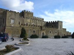 Il Castello dei Graffeo (o Grifeo) a Partanna in Sicilia