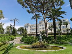 Il celebre hotel a Cap d Antibes: Eden Roc in Costa Azzurra (Francia).
