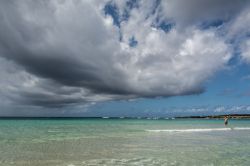 Il mare spettacolare di Putzu Idu, costa ovest della Sardegna - © Jana Land / Shutterstock.com