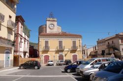 Il municipio di Raiano in Abruzzo - © Ra Boe - CC BY-SA 3.0 de - Wikipedia