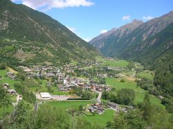 Il panorama del terriorio di Valpelline e la sua omonima valle a nord di Aosta (Valle d'Aosta).
