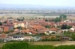 Il Panorama di Crescentino nella pianura della provincia di Vercelli, in Piemonte - © Alessandro Vecchi - CC BY-SA 3.0, Wikipedia