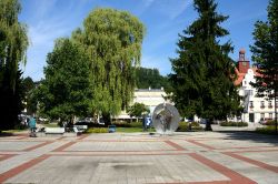 Il parco del Municipio di Bad Schallerbach in Austria - © Linie29 - CC-BY-SA 4.0, Wikipedia