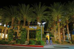 Il ristorante True Food allo Scottsdale Quarter Mall di Scottsdale, Arizona - © EQRoy / Shutterstock.com