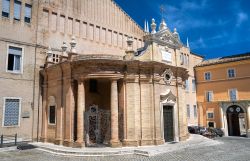 Il Santuario della Madonna della Misericordia a Macerata nelle Marche - © Mi.Ti. / Shutterstock.com