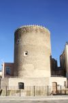 Il Torrione Angioino in piazza Cavour a Bitonto, Puglia. E' ciò che resta del castello cittadino del XIII° secolo. S'innalza per 24 metri e ha un diametro di 6. Venne utilizzata ...