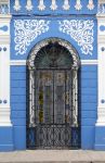 Porta d'ingresso della Casa de la Cultura a Camaguey, Cuba - Le belle decorazioni che ornano la porta e la facciata dell'edificio che ospita la Casa de la Cultura, importante centro ...