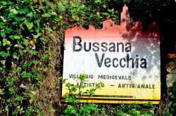 L'insegna del borgo di Bussana Vecchia, Sanremo, Liguria.



