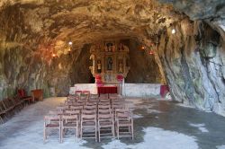 Interno della bella Grotta di San Giovanni d'Antro una delle attrazioni di pulfero in Friuli - © Aconcagua, CC BY-SA 3.0, Wikipedia