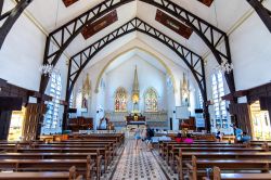 Interno della cattedrale dell'Immacolata Concezione a Puerto Princesa, Palawan, Filippine - © Kim David / Shutterstock.com