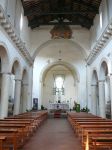 Interno della chiesa di San Silvestro a Sutri - © s74 / Shutterstock.com