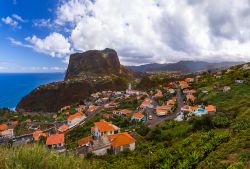 Isola di Faial dall'alto, arcipelago delle Azzorre, Portogallo.



