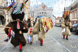 Kurentovanje, il Carnevale di Ptuj in Slovenia: le particolari maschere dei Kurent, delizia dei fotografi - © Ivan Smuk / Shutterstock.com