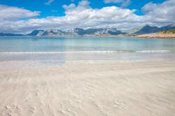 La bella spiaggia di Eggum alle Lofoten, Isola di Vestvagoya in Norvegia