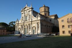 La Cattedrale di Cesena, capoluogo di provincia, insieme a Forlì, in Emilia-Romagna - © MTravelr / Shutterstock.com