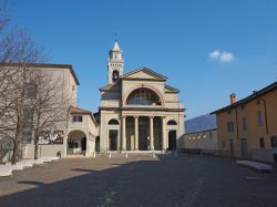 La Cattedrale di San Giuliano ad Albino in Lombardia - © Matteo Ceruti / Shutterstock.com