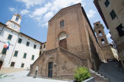 La chiesa di San Lorenzo e Leonardo a Castelfiorentino in Toscana