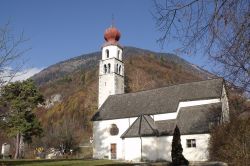 La Chiesa di San Sebastiano a Pieve Tesino - © LigaDue - CC BY 3.0, Wikipedia