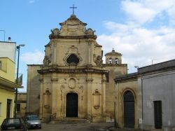 La chiesa di San Vito a Castri di Lecce in Salento, Puglia. Dedicata al protettore del paese, venne completamente ricostruita fra il 1734 e il 1772 seguendo lo stile del Borromini - © Lupiae ...
