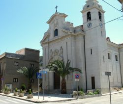 La Chiesa di S.Antonio da Padova a Rometta Marea - © Pinodario - Pubblico dominio, Wikipedia