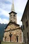 La chiesa Parrocchiale di Ornavasso, una delle attrazioni più importanti della cittadina del Piemonte - © Alessandro Vecchi - CC BY-SA 3.0, Wikipedia