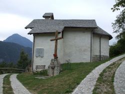 La Chiesetta di Irone, borgo abbandonato del Trentino - © giannip46, CC BY-SA 3.0, Wikipedia