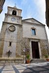 La chiesetta di San Michele Archangelo nel borgo di Motta Camastra, Messina, Sicilia. L'edificio religioso è dedicato al santo patrono del piccolo Comune di circa 800 abitanti.
