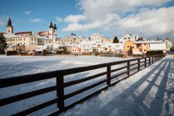 La città di Telc in inverno, Repubblica Ceca. Questa località è una delle perle della Moravia meridionale. 



