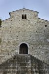 La facciata della chiesa medievale di San Pancrazio a Montichiari, Lombardia - © spetenfia / Shutterstock.com