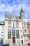 La facciata di un castello nel centro storico di Binche, Belgio. Questa bella cittadina di oltre 30 mila abitanti si trova nella provincia vallone di Hainaut, sulla strada che mette in comunicazione ...