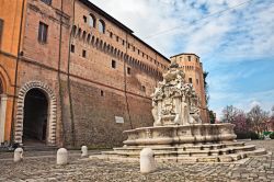 La Fontana del Masini  e la Rocchetta di Piazza il Castello di Cesena in Emilia-Romagna