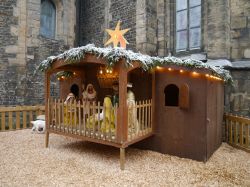La Natività rappresentata al tradizionale mercato natalizio di Goslar, Germania.
