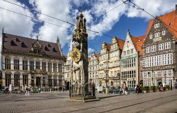 La piazza del Mercato in centro a Brema in Germania - © Valentina Photo / Shutterstock.com