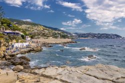 La spiaggia di Bordighera in Liguria, Riviera di Ponente, al confine con la Francia