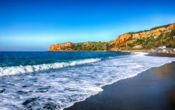 La spiaggia di Torre Conca  a capo Rais Gerbi: siamo nel territorio di Pollina, mar Tirreno, Sicilia