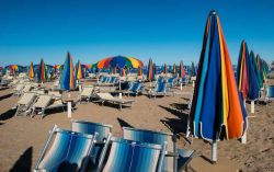 La spiaggia sabbiosa di Torre Pedrera sulla riviera romagnola