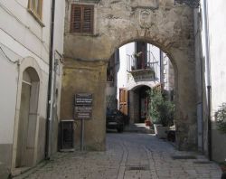 La visita del centro storico di Baselice in Campania, provincia di Benevento  - © Colloca1 / Mapio.net